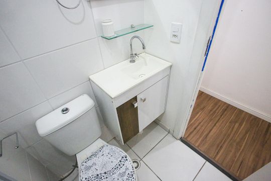 Banheiro de apartamento à venda com 2 quartos, 48m² em Anil, Rio de Janeiro