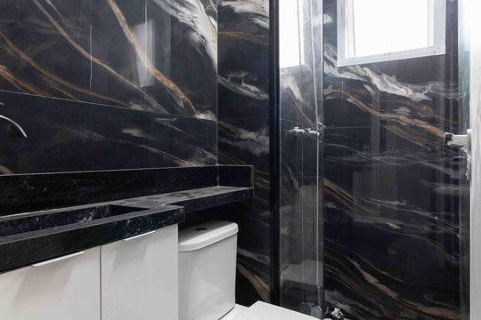 Banheiro de apartamento para alugar com 2 quartos, 44m² em Vila Lobos, São Paulo