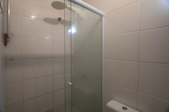 Banheiro  de casa de condomínio para alugar com 2 quartos, 50m² em Fátima, Canoas