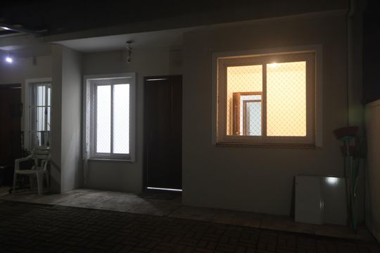 Fachada de casa de condomínio para alugar com 2 quartos, 50m² em Fátima, Canoas