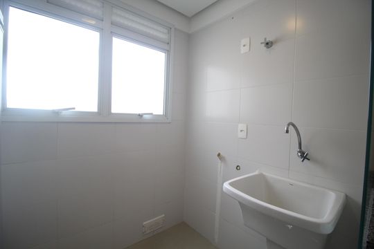 Área de Serviço de apartamento para alugar com 2 quartos, 82m² em Rio Branco, Porto Alegre