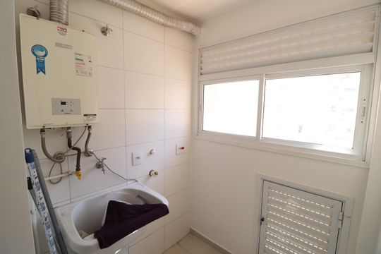 Área de Serviço de apartamento para alugar com 3 quartos, 108m² em Jardim Karaíba, Uberlândia
