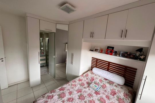 Quarto de apartamento à venda com 2 quartos, 58m² em Taquara, Rio de Janeiro