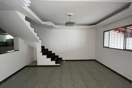 Casa para alugar com 3 quartos, 240m² em São Gabriel, Belo Horizonte
