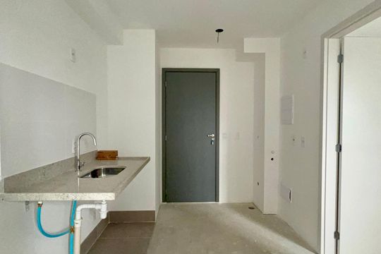 Cozinha de kitnet/studio à venda com 1 quarto, 24m² em Sumarezinho, São Paulo