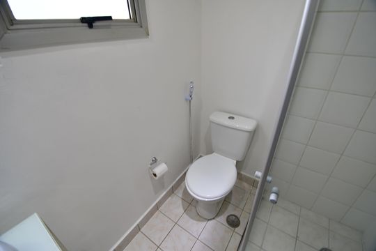 Banheiro de apartamento para alugar com 2 quartos, 69m² em Vila Nova Teixeira, Campinas