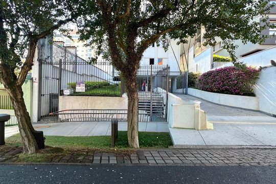 Fachada de apartamento para alugar com 2 quartos, 70m² em Pinheiros, São Paulo