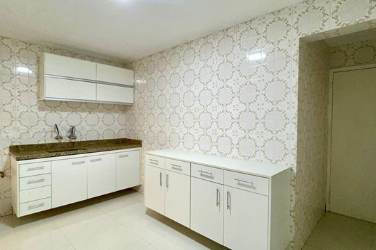 Cozinha de apartamento para alugar com 2 quartos, 70m² em Pinheiros, São Paulo