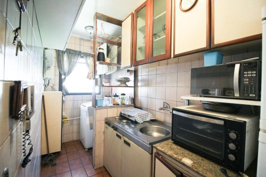 Cozinha de apartamento à venda com 1 quarto, 45m² em Itaim Bibi, São Paulo