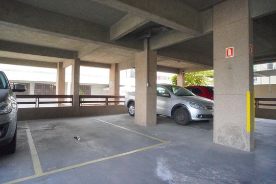 Garagem de apartamento à venda com 3 quartos, 101m² em Vila Ipiranga, Porto Alegre