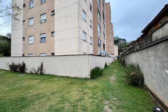 Fachada do bloco de apartamento para alugar com 3 quartos, 70m² em Jardim Torino, Cotia