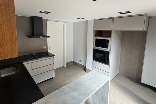 Apartamento à venda com 2 quartos, 99m² em Água Verde, Curitiba