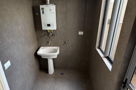 Área de serviço de apartamento à venda com 2 quartos, 99m² em Água Verde, Curitiba