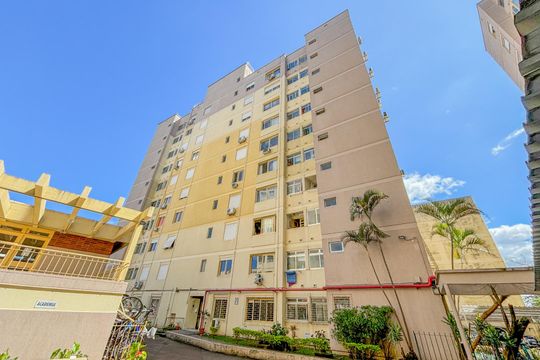 Fachada de apartamento à venda com 1 quarto, 32m² em Santana, Porto Alegre