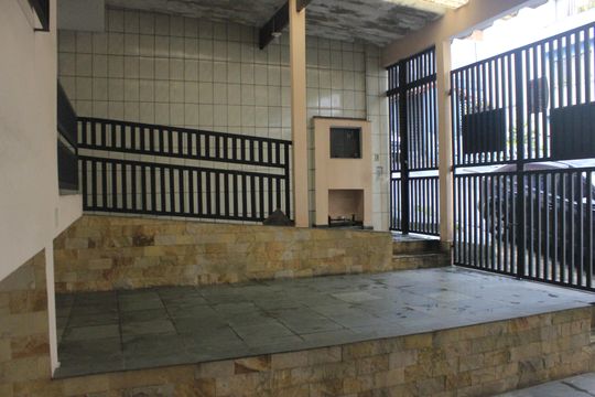 Garagem de casa à venda com 2 quartos, 170m² em Vila Camargos, Guarulhos