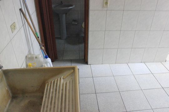 Lavanderia de casa à venda com 2 quartos, 170m² em Vila Camargos, Guarulhos