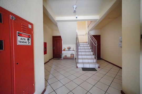 Hall de Entrada  de apartamento para alugar com 2 quartos, 62m² em Roçado, São José