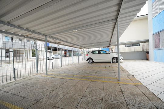 Garagem  de apartamento para alugar com 2 quartos, 62m² em Roçado, São José