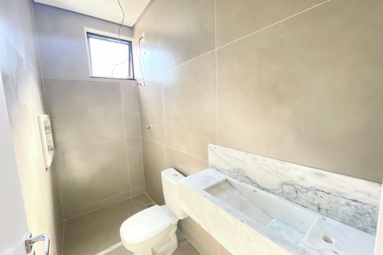 Banheiro de casa à venda com 3 quartos, 89m² em Santa Amelia, Belo Horizonte