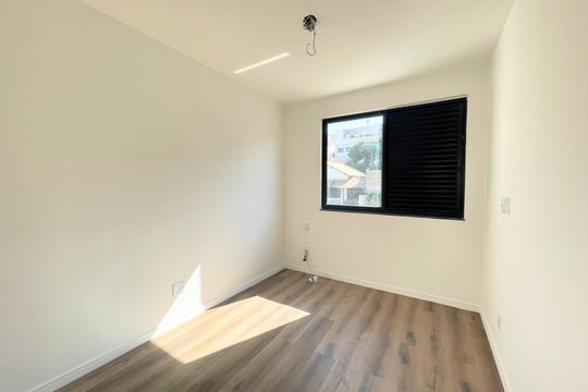 Quarto de casa à venda com 3 quartos, 89m² em Santa Amelia, Belo Horizonte