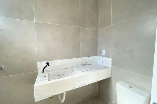 Banheiro 2 de casa à venda com 3 quartos, 90m² em Santa Amelia, Belo Horizonte