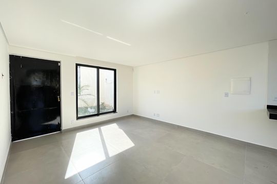 Sala de casa à venda com 3 quartos, 90m² em Santa Amelia, Belo Horizonte