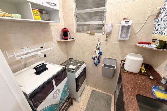 Cozinha de apartamento para alugar com 1 quarto, 35m² em Independência, Petrópolis