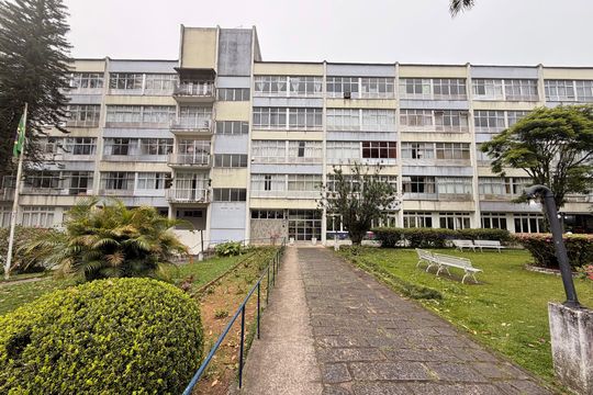 Fachada de apartamento para alugar com 1 quarto, 35m² em Independência, Petrópolis