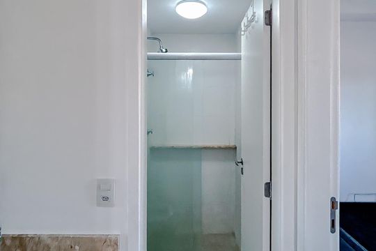 Banheiro de apartamento para alugar com 1 quarto, 47m² em Tatuapé, São Paulo