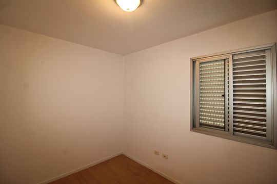 Quarto 1 de apartamento à venda com 2 quartos, 42m² em Vila Amalia (zona Norte), São Paulo