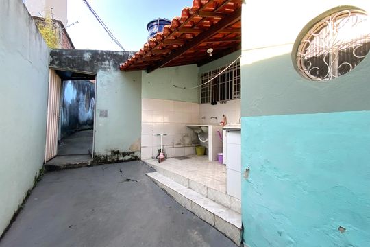 Área de Serviço de casa para alugar com 2 quartos, 200m² em Sagrada Família, Belo Horizonte
