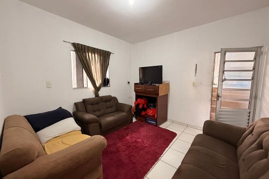 Casa à venda com 4 quartos, 270m² em Jardim Mirante, Várzea Paulista
