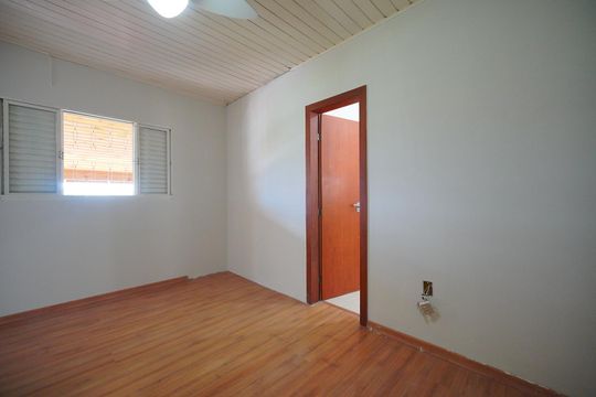 Suíte  de apartamento para alugar com 1 quarto, 50m² em Carianos, Florianópolis