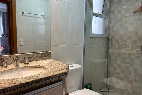 Banheiro de apartamento à venda com 2 quartos, 54m² em Jardim Olavo Bilac, São Bernardo do Campo