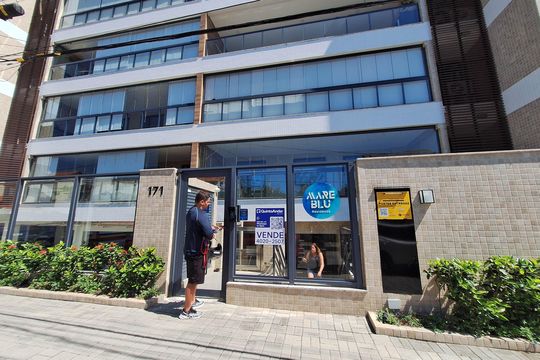 Fachada de apartamento à venda com 3 quartos, 110m² em Marazul, Niterói