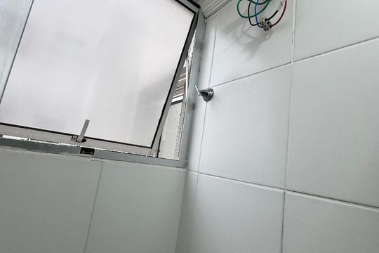 Banheiro de apartamento para alugar com 2 quartos, 40m² em Jardim Petropolis, Cotia