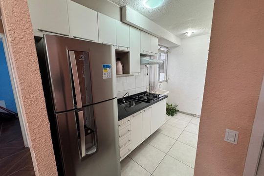 Cozinha de apartamento para alugar com 2 quartos, 40m² em Jardim Petropolis, Cotia