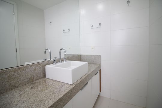Apartamento para alugar com 2 quartos, 98m² em Barra da Tijuca, Rio de Janeiro