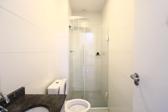 Banheiro de apartamento para alugar com 1 quarto, 36m² em Parque São Jorge, São Paulo