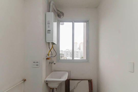 Área de serviço de apartamento para alugar com 2 quartos, 44m² em Vila Ema, São Paulo