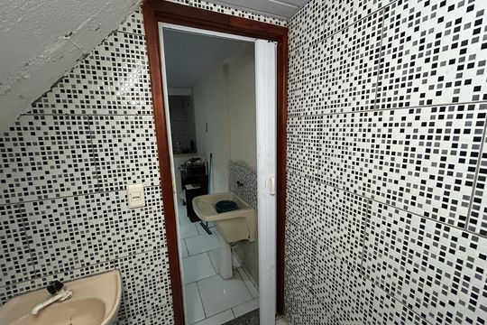 Banheiro de apartamento para alugar com 1 quarto, 36m² em Anchieta, Nilópolis