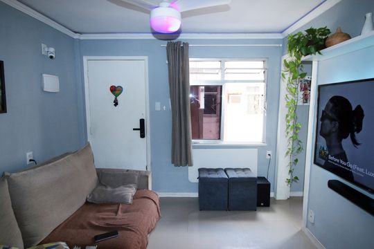Sala de apartamento à venda com 2 quartos, 41m² em Penha Circular, Rio de Janeiro