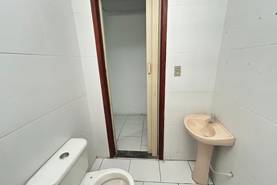Banheiro social de apartamento para alugar com 1 quarto, 36m² em Anchieta, Nilópolis