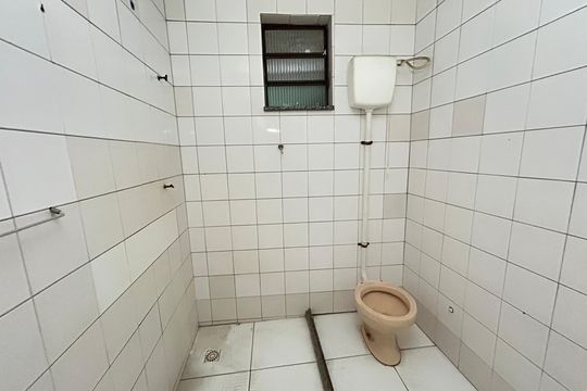 Banheiro de apartamento para alugar com 1 quarto, 36m² em Anchieta, Nilópolis