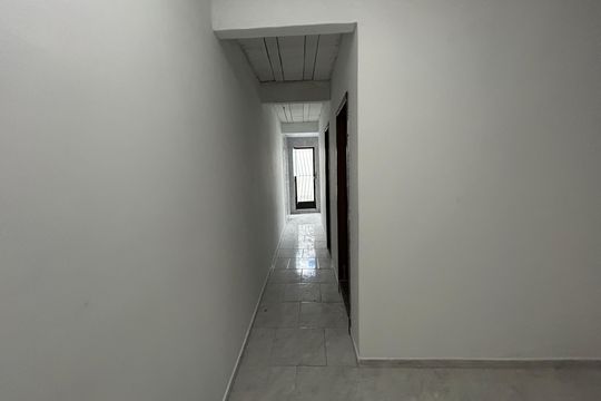 Corredor de apartamento para alugar com 1 quarto, 36m² em Anchieta, Nilópolis
