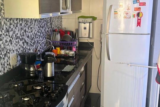 Cozinha de apartamento à venda com 2 quartos, 49m² em Jardim Rossi, Guarulhos