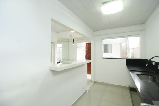 Cozinha de casa para alugar com 1 quarto, 50m² em Nossa Senhora do O, São Paulo