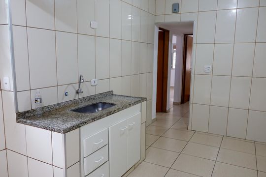 Cozinha de casa para alugar com 3 quartos, 101m² em Bonfim, Osasco