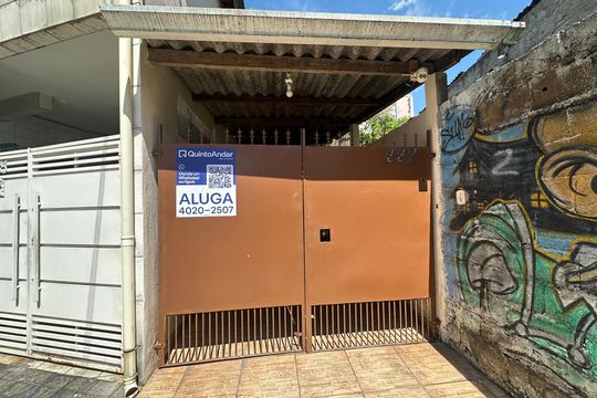 Fachada de casa para alugar com 1 quarto, 52m² em Vila Boa Vista, Barueri