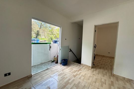 Sala/Cozinha de casa para alugar com 1 quarto, 52m² em Vila Boa Vista, Barueri